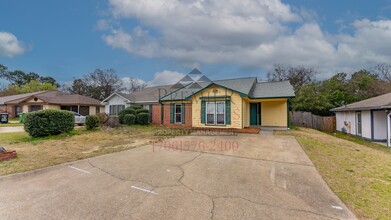 876 ArlingtonDrive - 1 in Columbus, GA - Building Photo - Building Photo