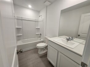 14804 N Ascot Bnd Cir in Conroe, TX - Foto de edificio - Building Photo