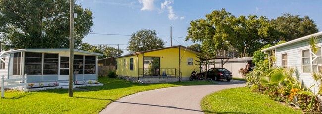 Sunny Grove Mobile Home Community in Clearwater, FL - Building Photo - Building Photo