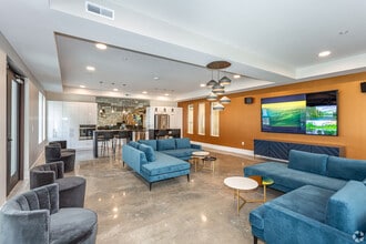 Altair at the Heights in Clayton, MO - Foto de edificio - Building Photo