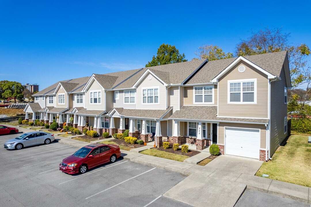 Bixler Farms in Madison, TN - Foto de edificio