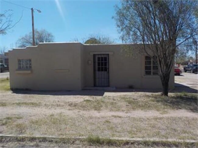 property at 132 E Jacinto St