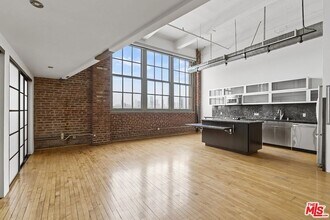 1850 Industrial St in Los Angeles, CA - Building Photo - Building Photo