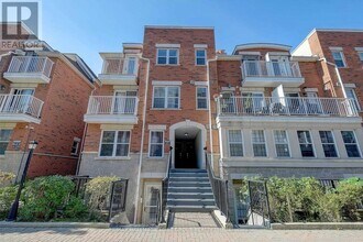 37-37 Four Winds Dr in Toronto, ON - Building Photo - Building Photo