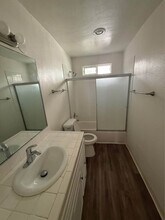 1042 15th St in San Diego, CA - Foto de edificio - Building Photo