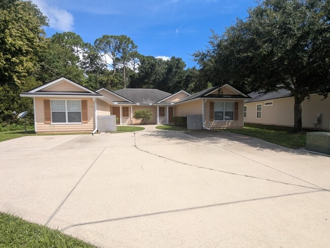 property at 126 Plantation Point Dr