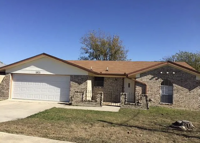 property at 1821 S FM 116