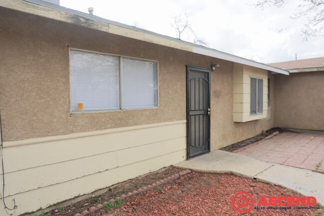 property at 312 Oswell St