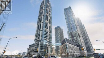 7890 Jane St in Vaughan, ON - Building Photo