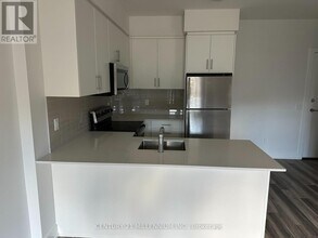 1100 Lackner Pl in Kitchener, ON - Building Photo - Building Photo