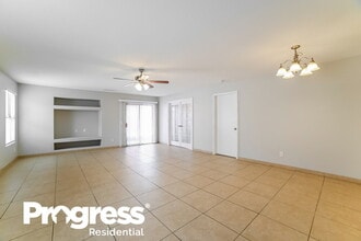 13766 W Elm St in Surprise, AZ - Building Photo - Building Photo