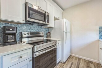 460 15th Ave N in St. Petersburg, FL - Building Photo - Building Photo