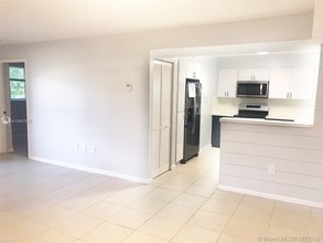 14971 SW 82nd Ln-Unit -20-308IV in Miami, FL - Building Photo - Building Photo