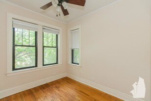 2177 W Giddings St in Chicago, IL - Building Photo