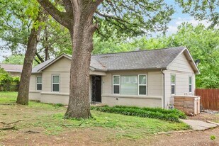 1311 Fulton Dr in Irving, TX - Building Photo