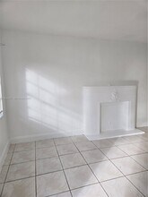 2325 Madison St in Hollywood, FL - Building Photo - Building Photo