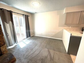 4702 Walden Pond Dr in Raleigh, NC - Building Photo - Building Photo