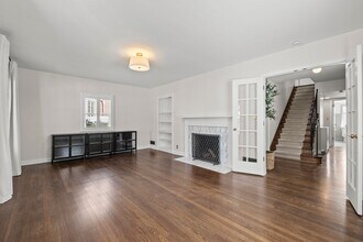 2003 Beverly Rd in Columbus, OH - Building Photo - Building Photo