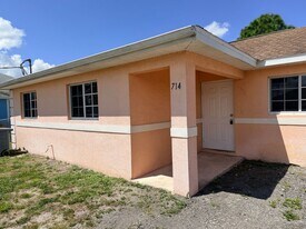 714 Jack Ave S in Lehigh Acres, FL - Building Photo