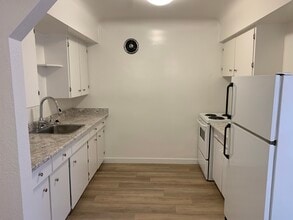 Pacific Shores in Victoria, BC - Building Photo - Building Photo