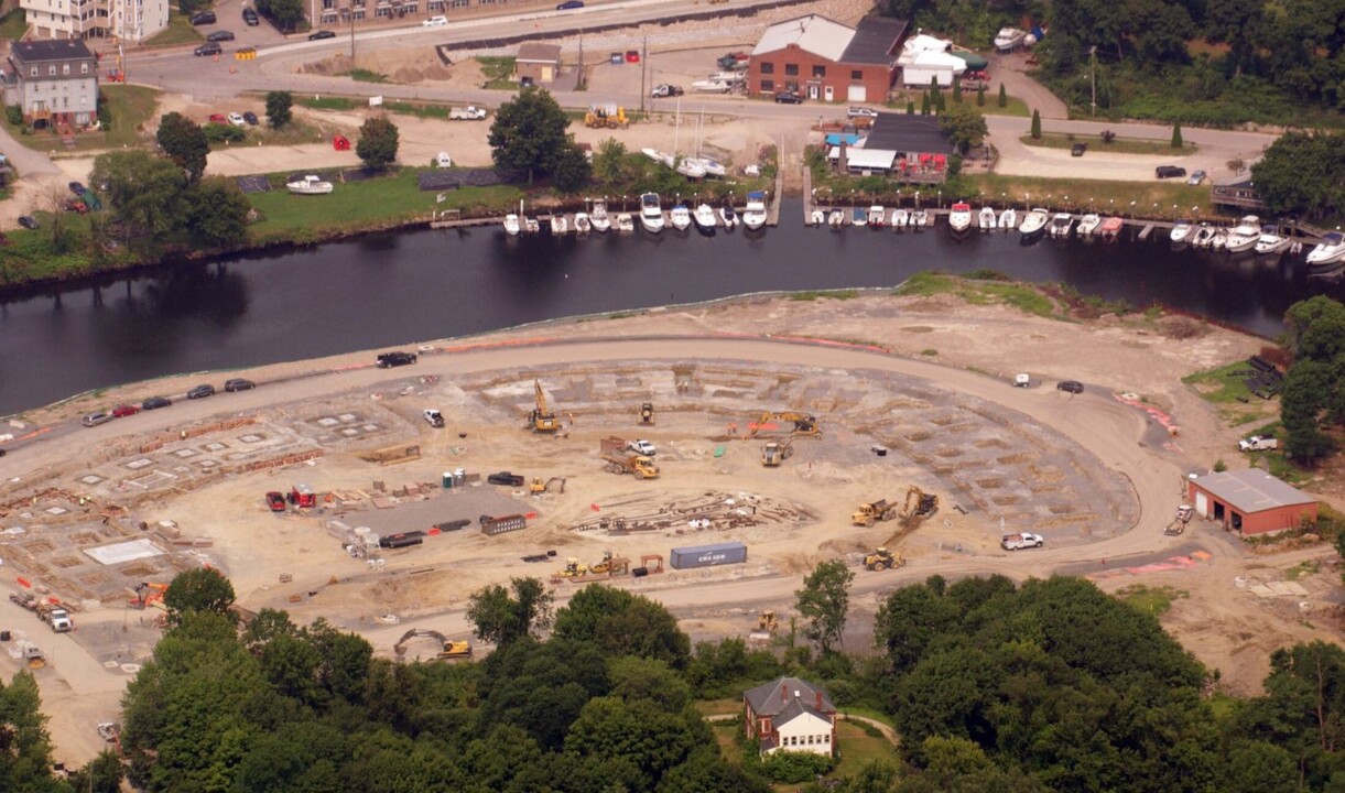 Cochecho Waterfront in Dover, NH - Building Photo