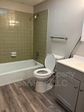 205 W Allen St in Springfield, IL - Building Photo - Building Photo