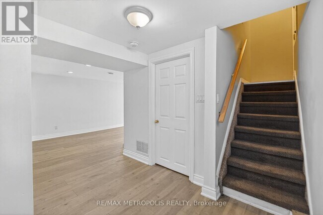 266 Napier St in Barrie, ON - Building Photo - Building Photo