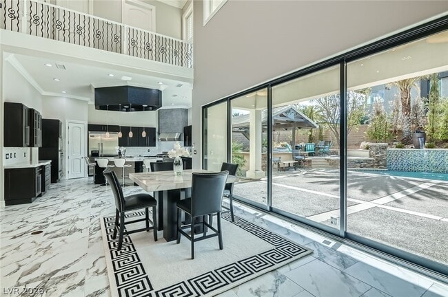 property at 5367 Secluded Brook Cir