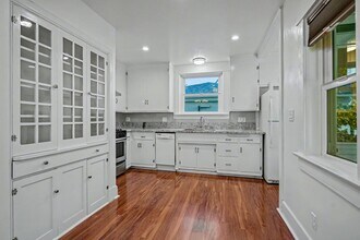 679 S Oak Knoll Ave in Pasadena, CA - Building Photo - Building Photo