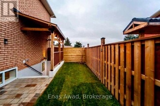 113 Metcalfe Dr in Bradford West Gwillimbury, ON - Building Photo - Building Photo