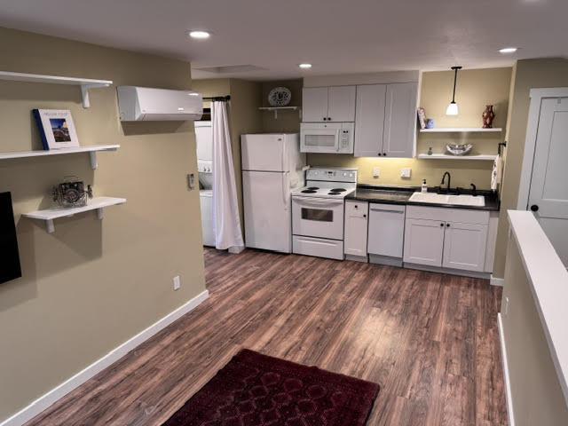 9235 SW 7th Ave, Unit B in Portland, OR - Building Photo
