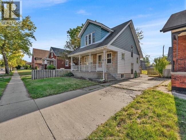943 Pillette Rd in Windsor, ON - Building Photo - Building Photo