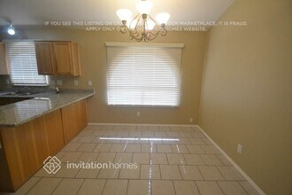 16002 W Latham St in Goodyear, AZ - Building Photo - Building Photo