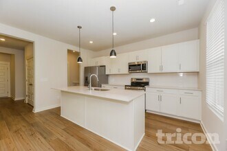 360 Park Glen Dr in Mount Juliet, TN - Foto de edificio - Building Photo