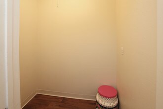 Indigo Park in Albuquerque, NM - Building Photo - Interior Photo