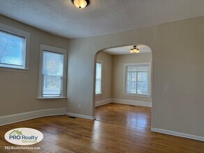 3245 Cedar Ave S in Minneapolis, MN - Building Photo - Building Photo