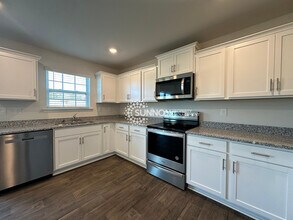 1368 Mifflin Ln in Dallas, NC - Building Photo - Building Photo