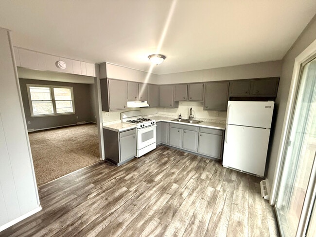 11 Hamilton Pl in Cohoes, NY - Building Photo - Building Photo