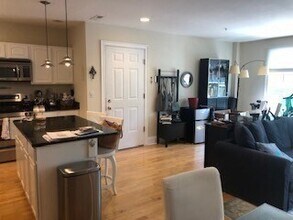 1306 Columbia Rd in Boston, MA - Building Photo - Building Photo