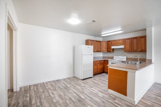Windmill Run in Sweeny, TX - Building Photo - Interior Photo
