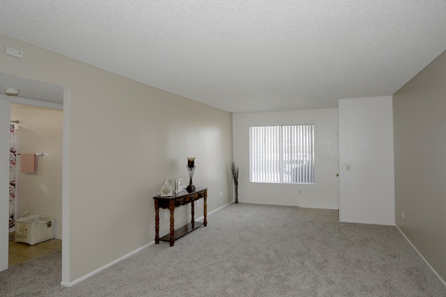 Mayberry Colony Apartments in Hemet, CA - Building Photo - Interior Photo