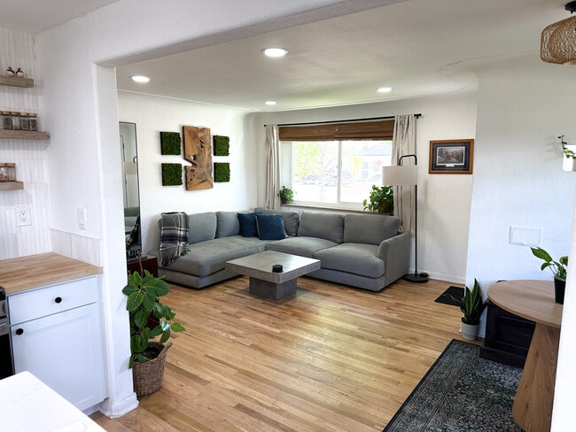 525 Perry St in Denver, CO - Building Photo - Building Photo