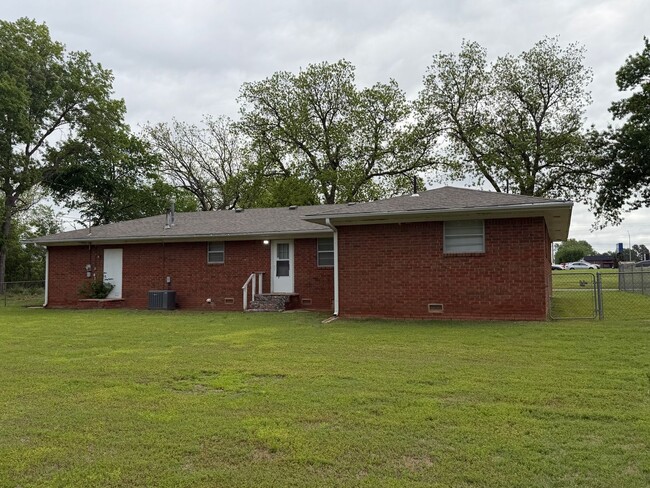 4010 N Harrison Ave in Shawnee, OK - Building Photo - Building Photo