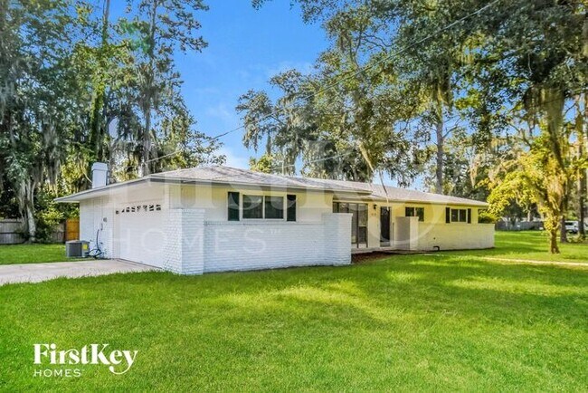 1010 Anna Ave in Orange Park, FL - Building Photo - Building Photo