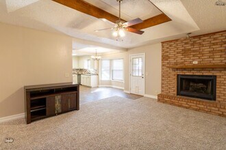 505 W Coleman Ave in Iowa Park, TX - Building Photo - Building Photo