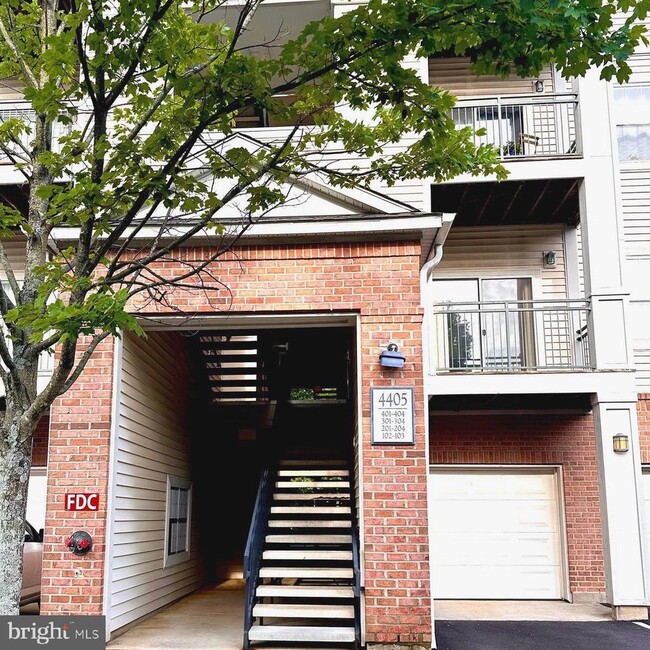 4405 Weatherington Ln in Fairfax, VA - Building Photo - Building Photo