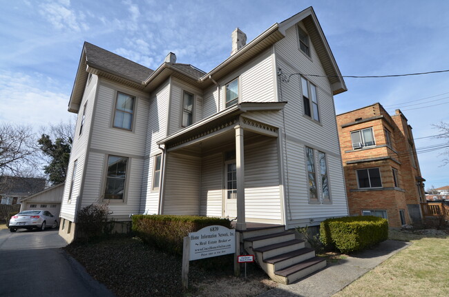 6839 Plainfield Rd, Unit 2