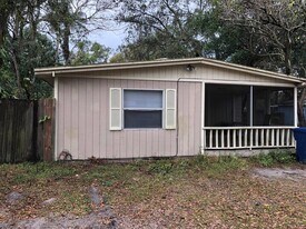 9606 N 15th St in Tampa, FL - Building Photo