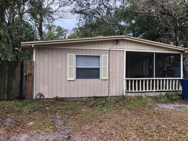 property at 9606 N 15th St