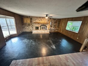 101 Mary Grace in Mount Vernon, TX - Building Photo - Building Photo